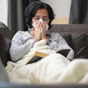 Mézes fenyőrügy szirup megfázásra: természetes támogatás bárkinek