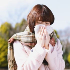 Természetes megoldások pollenallergiára: tünetek, kezelés és megelőzés